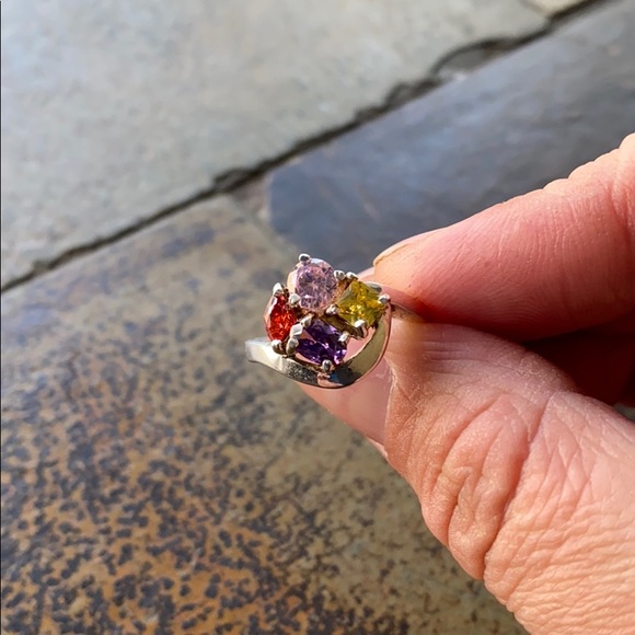 Sterling Silver Ring with Multicolored Gemstones - Picture 4 of 8